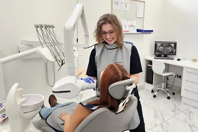 Allecou Dent - Centrum Stomatologii | Dentysta Poznań | Implanty | Protetyka | Endodoncja | Chirurgia